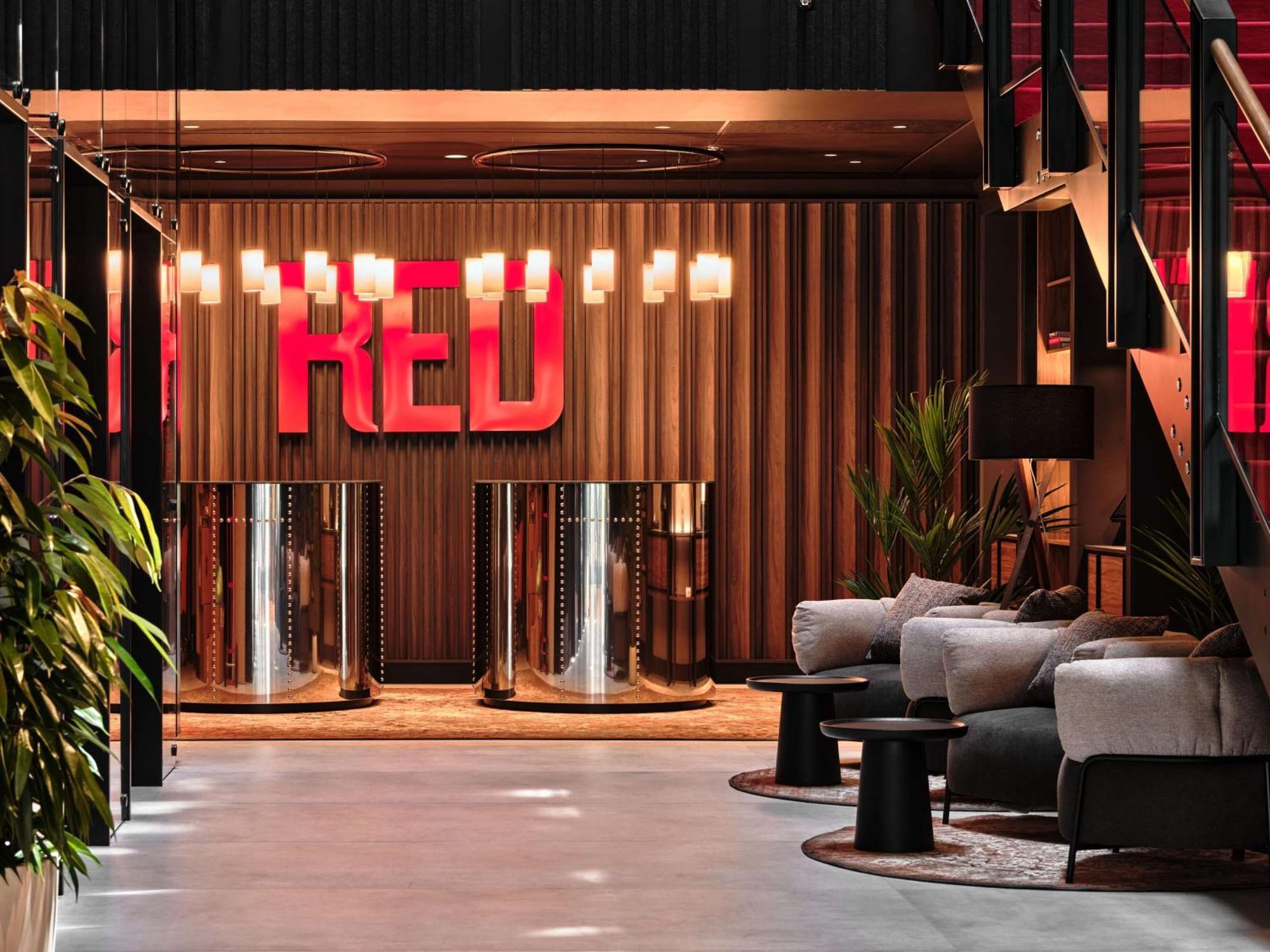 Radisson Red & Radisson Red Apartments, Kraków